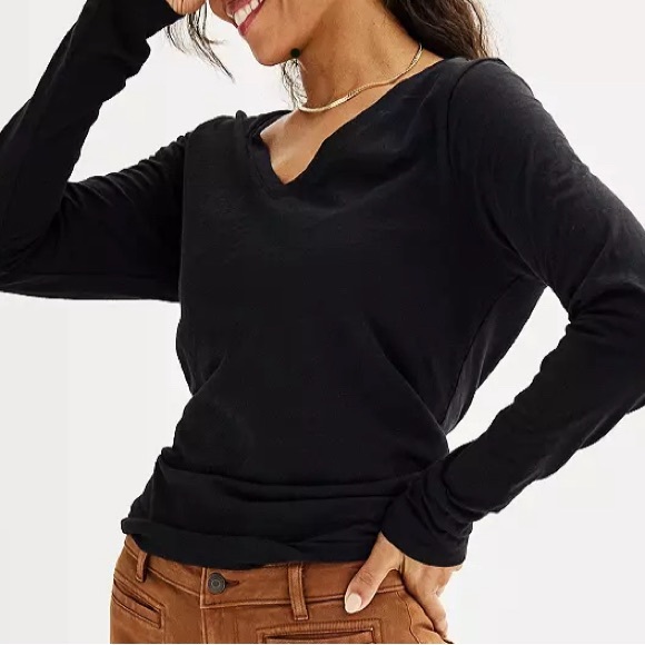 Tops - 🌺Sonoma Long-Sleeved Comfort V Neck Top Medium